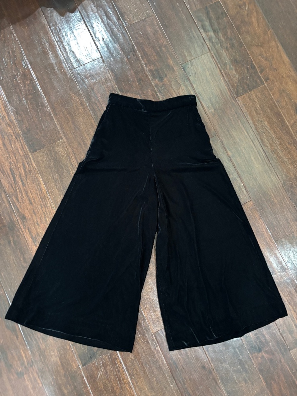 & Other Stories Black Velvet Wide Leg Pants with Pockets